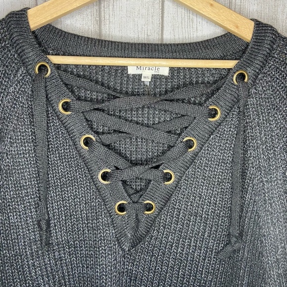 MIRACLE TIE-UP V-NECK SWEATER - Picture 4 of 9